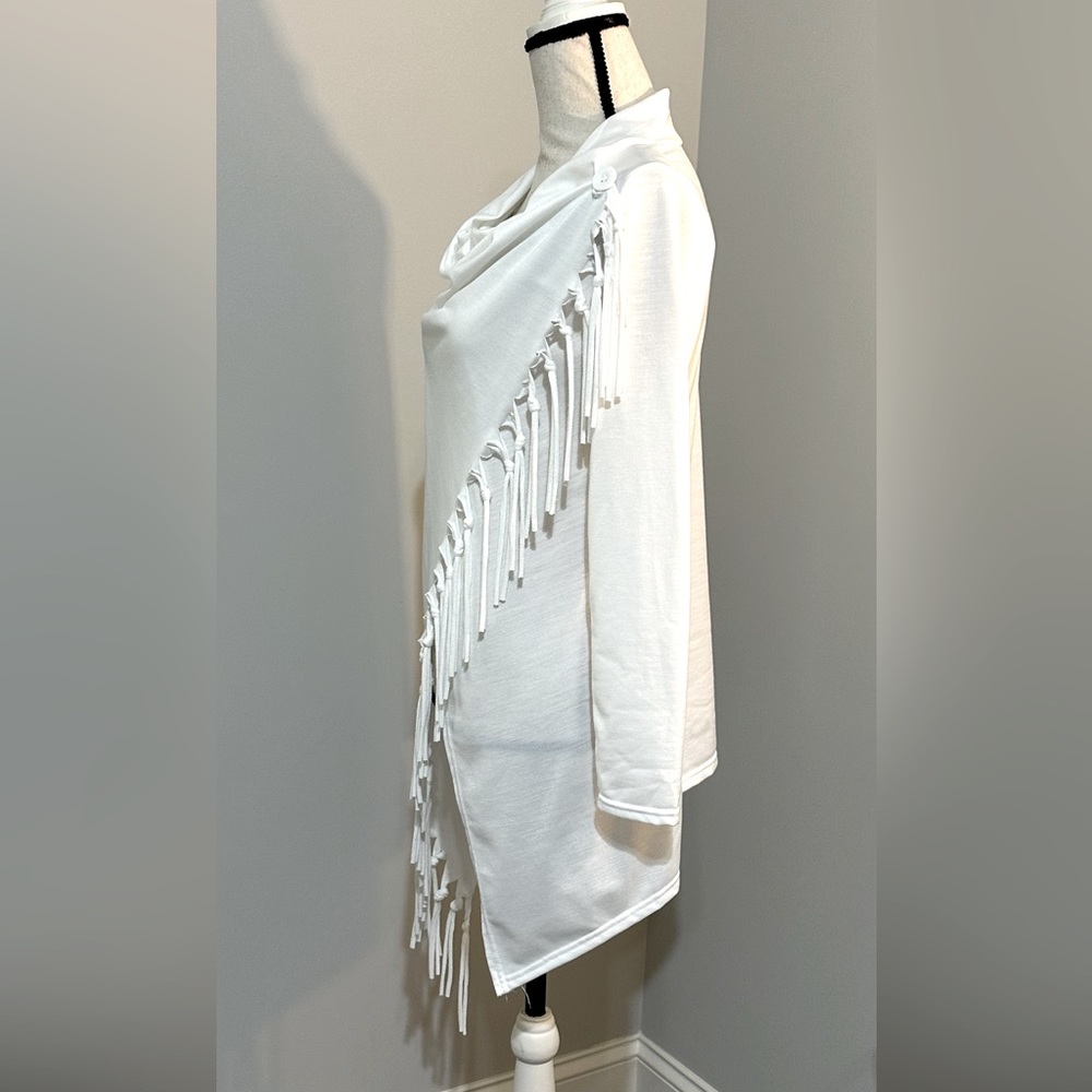 Shoulder button Top - Picture 4 of 4